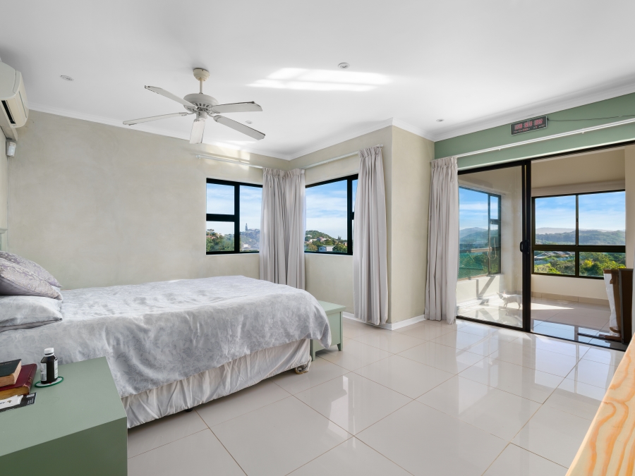 4 Bedroom Property for Sale in Zeegezicht Western Cape